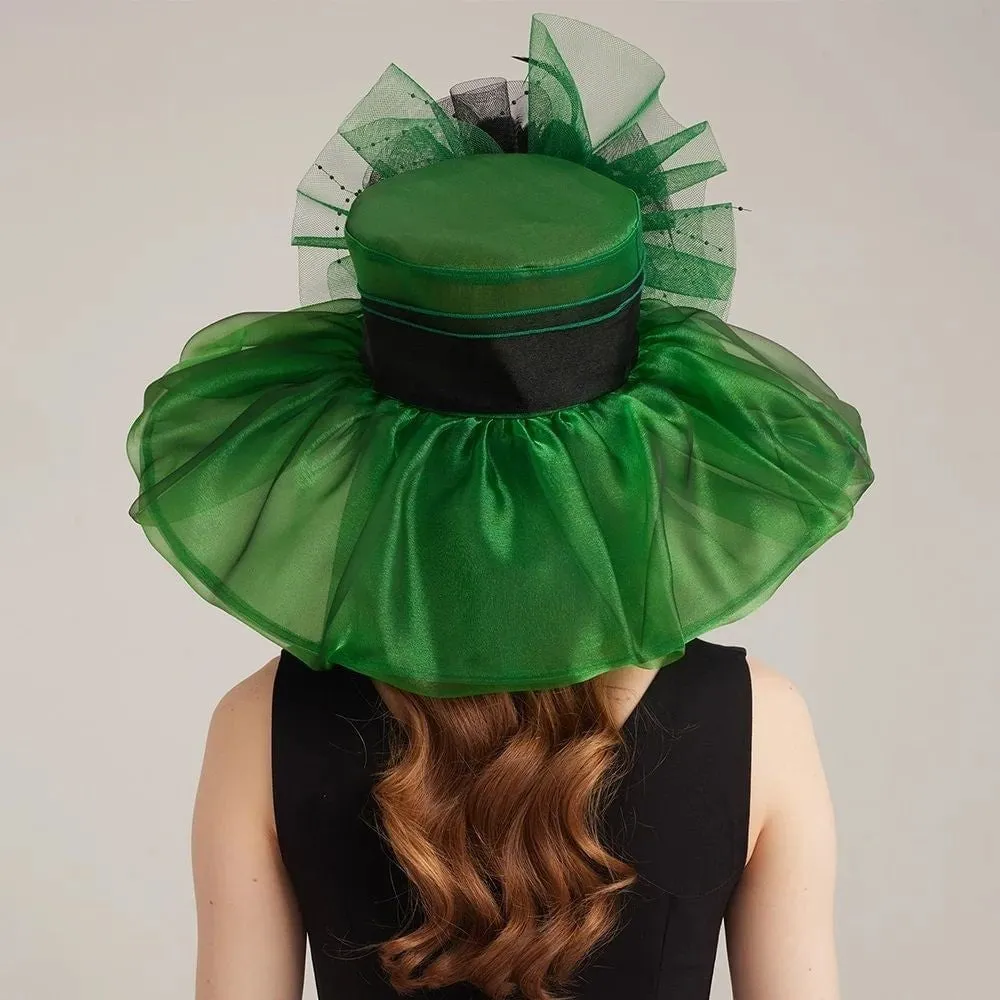 Chapeau de cérémonie charmant