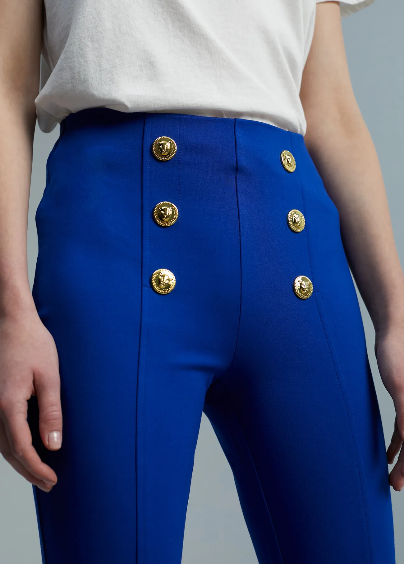 Pantalon détail boutons