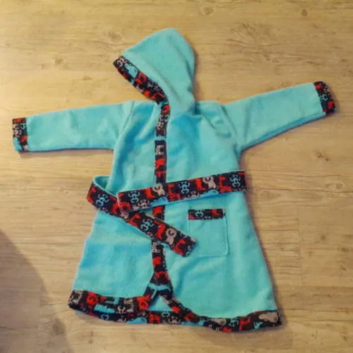 Peignoir bébé  en éponge toute douce