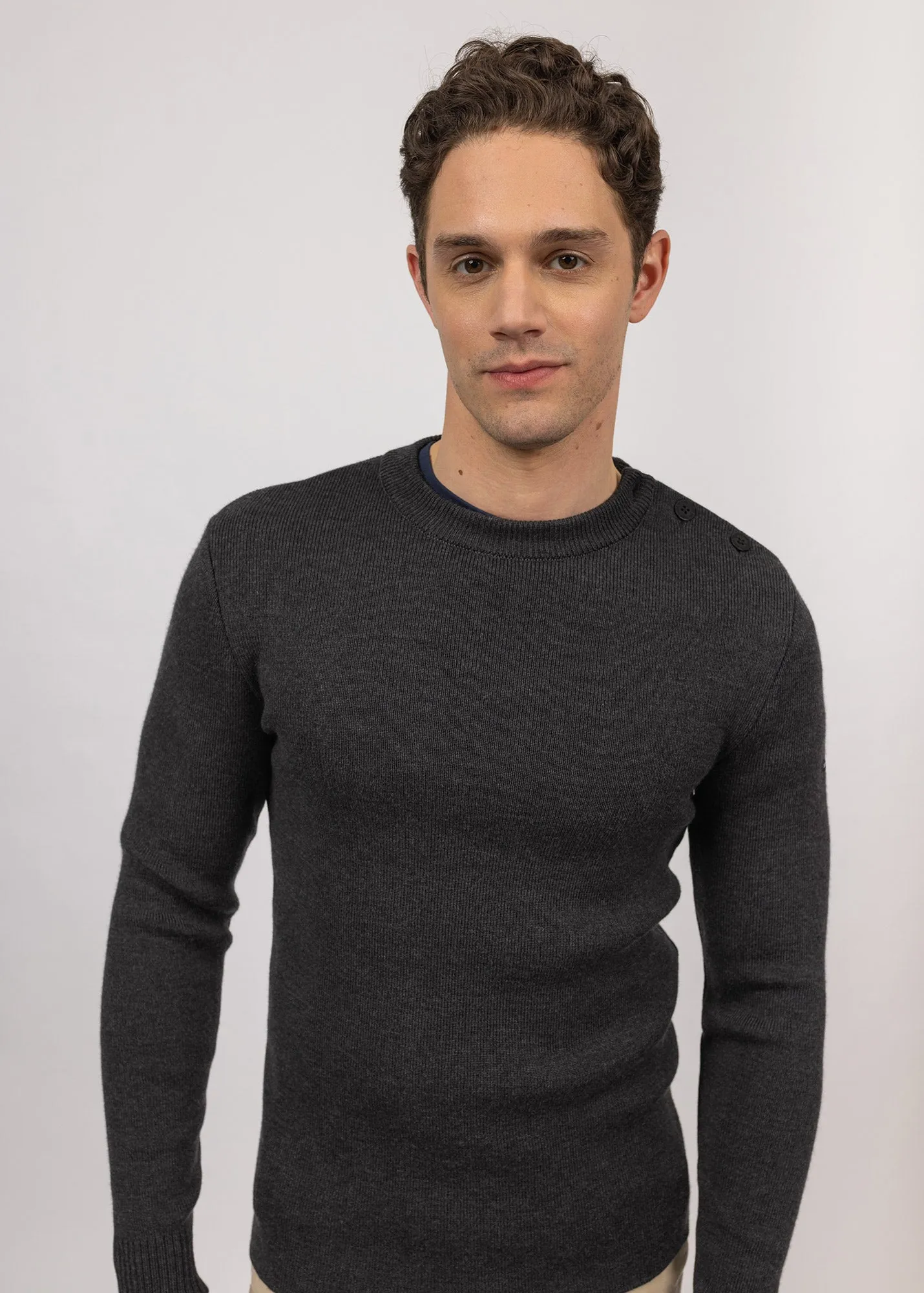 Pull marin uni Rochefort - coupe ajustée, en laine mérinos (ANTHRACITE)