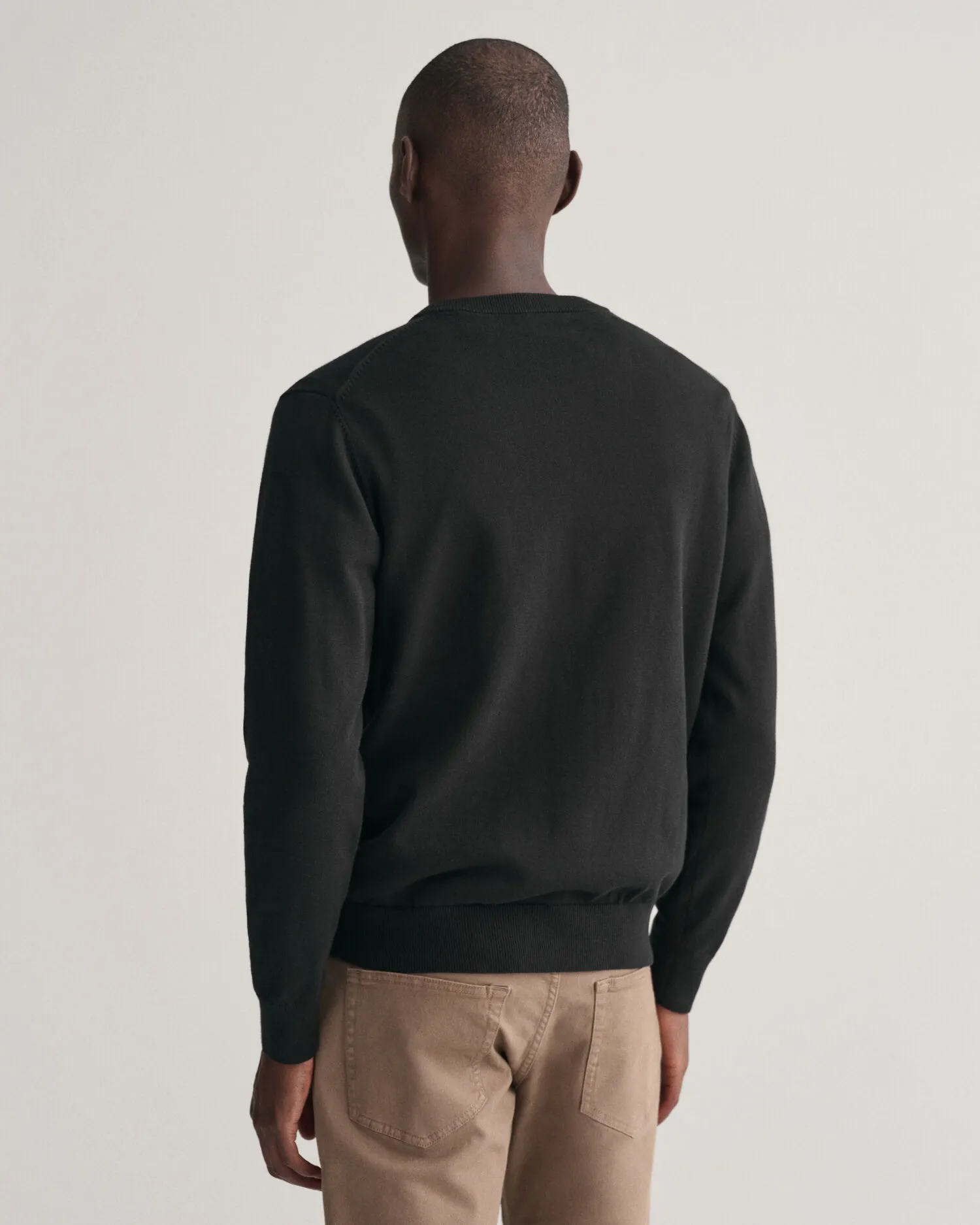 Pull ras du cou en coton classique