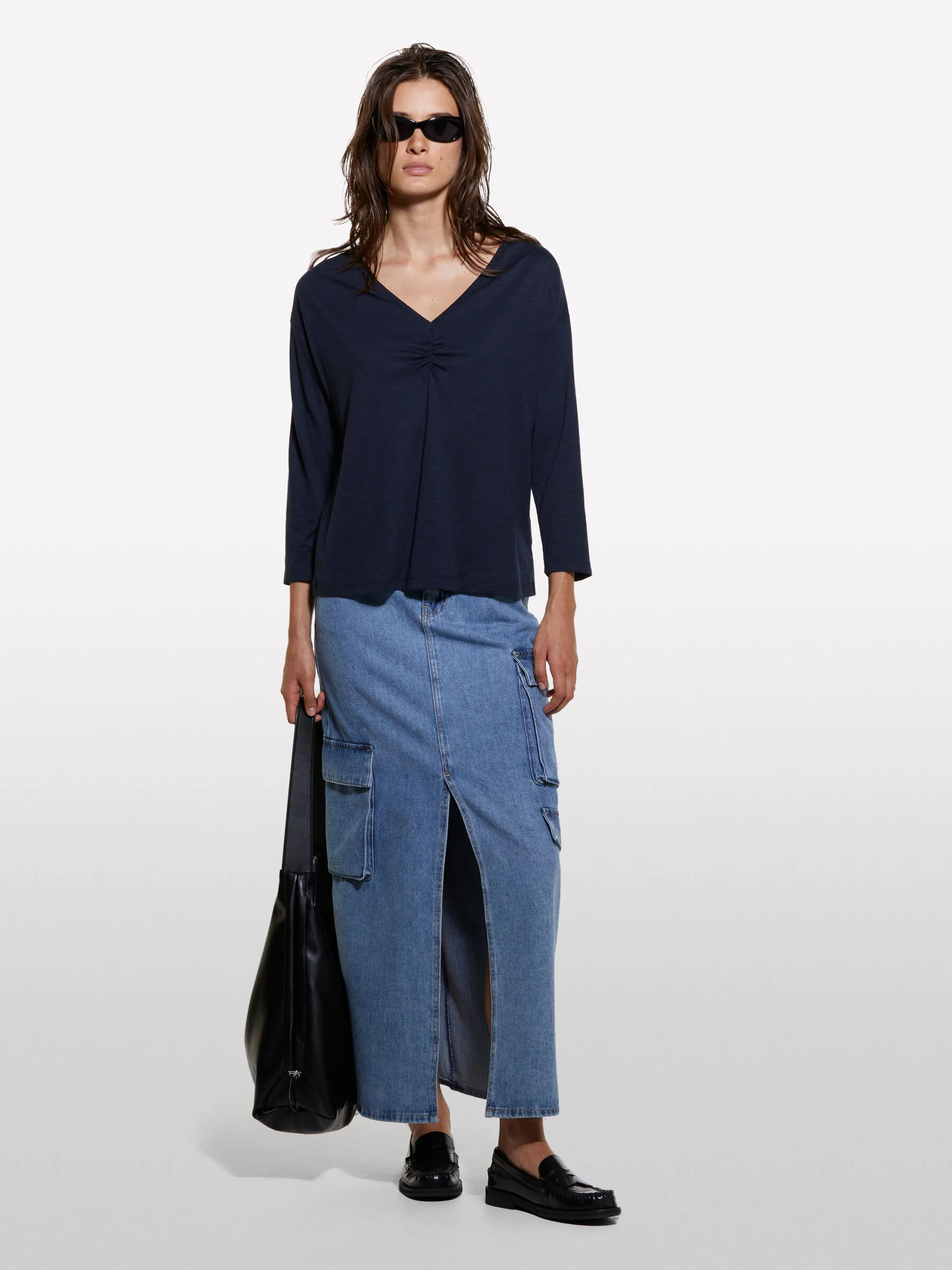 T-shirt froncé bleu foncé